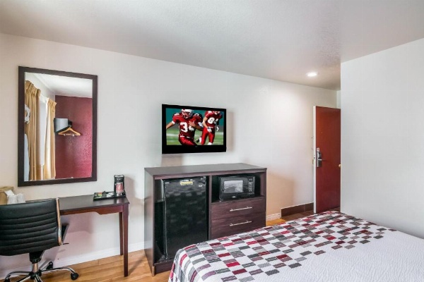 Red Roof Inn Palmdale - Lancaster image 26